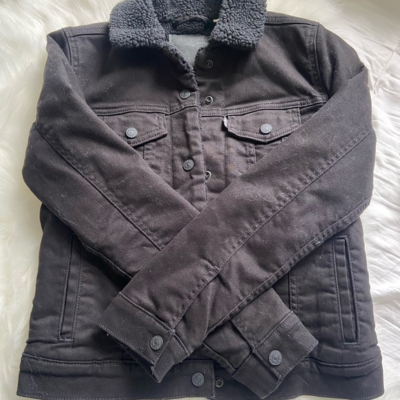 LEVIS JACKET FOR SALE SIZE XS - Picture 3 of 3